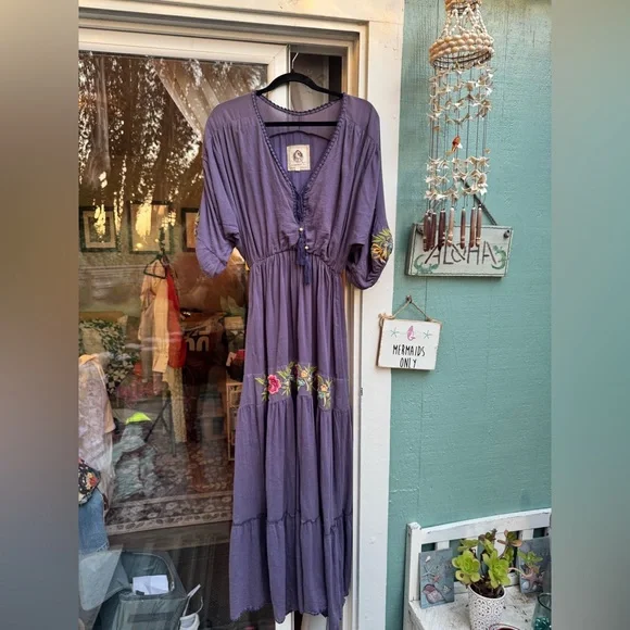 Chasing Unicorns Gorgeous Purple Bohemian Maxi Dress w Embroidered Flowers